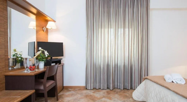 Одноместный номер Standard Royal Hotel