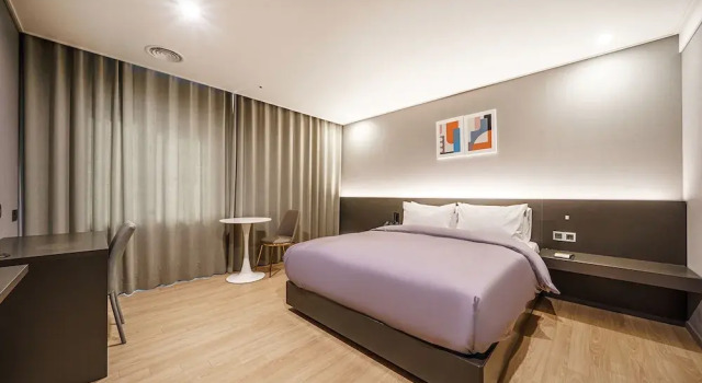 Birinci sınıf çift kişilik oda ACT Hotel