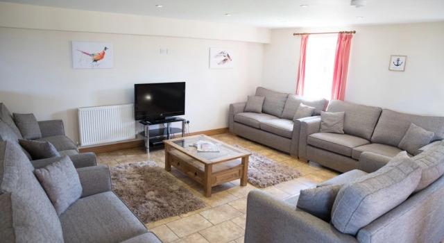 Mocketts Farm Cottages, Book Landbrugsophold Hoteller i Sheerness med parkering, Parkering