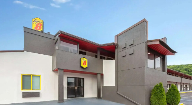 Super 8 by Wyndham Bridgeport/Clarksburg Area, Prenota Locanda Mini-hotel a Virginia Occidentale, Locanda