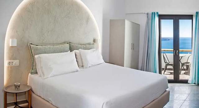 Номер Superior Amity Suites