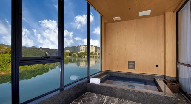 Номер Standard с видом на реку Guangdong Hot Spring Hotel