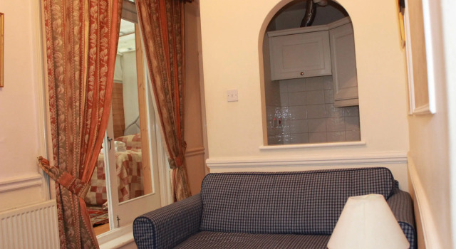 Kensington Court ApartHotel
