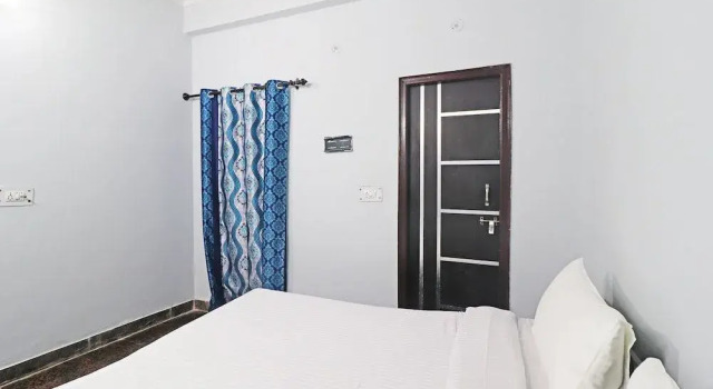 Friends Residency by OYO Rooms, Забронировать Отель Гургаон 