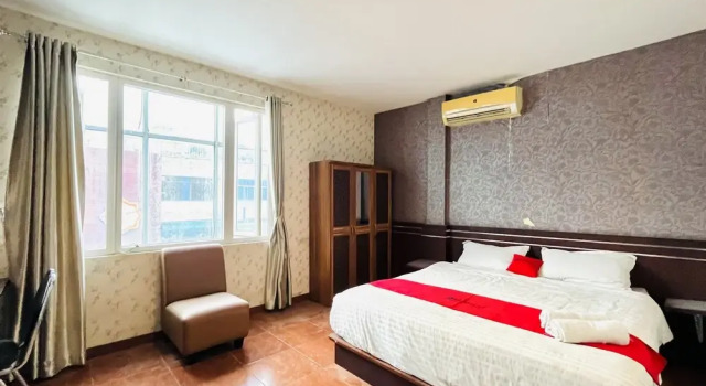 Люкс RedDoorz @ Best Hotel Jalan Dr. Sutomo Siantar