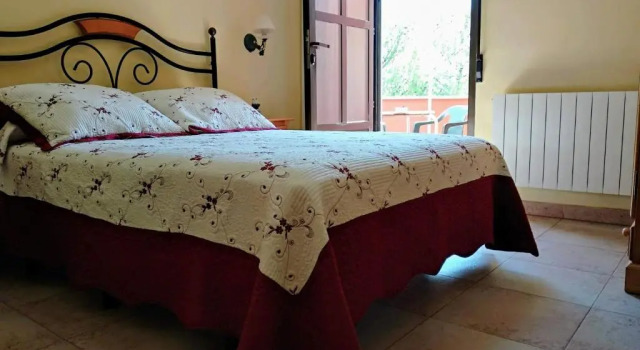 Hostal Almenara, Забронировать Отель Патерна-дель-Мадера 
