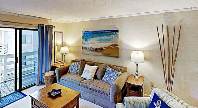 New Listing! All-suite Getaway W/ Pools & Tennis 2 Bedroom Condo, Забронировать Отель Отели Хилтон-Хед-Айленд с бассейном, рядом с Прибрежный парк Folly Field Beach Park, Бассейн