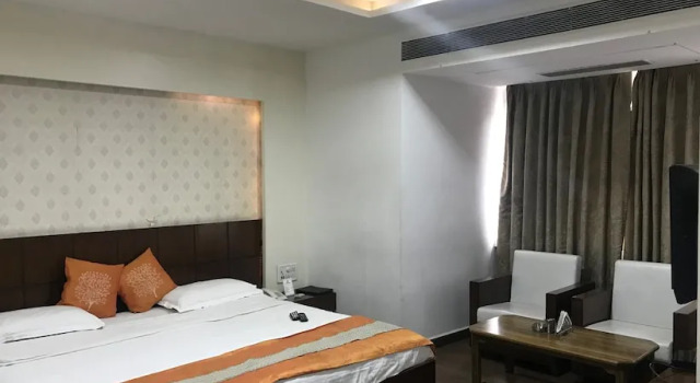 Oyo Rooms Near Gokul Das Hospital