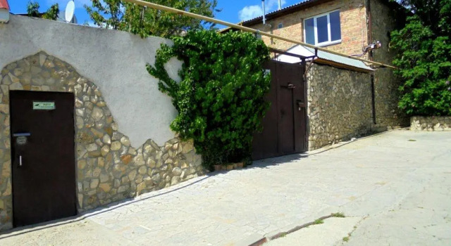 Uyutnyij S Terrasoj Private House, Rezervovat Hotel Feodosiya 