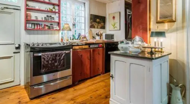 La Maison Ancestrale Guérard, Buchen Sie Ferienwohnung Hotels in Québec mit Parkplatz, Parkplätze