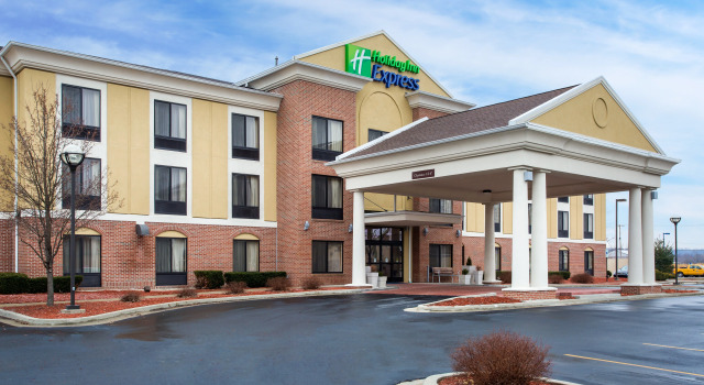 Holiday Inn Express & Suites Martinsville by IHG, Book Hotel Martinsville Indiana