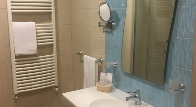 Трёхместный номер Standard с балконом Hotel Niagara