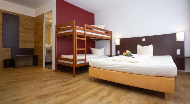 Трёхместный номер Standard iQ-Hotel