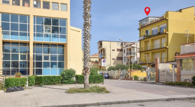 Beautiful Apartment in Capo D'orlando With 4 Bedrooms and Wifi, Book Apartment Hotels in Sicily with Parking, Parking
