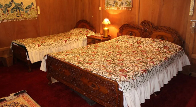 Wangnoo Worth Houseboats