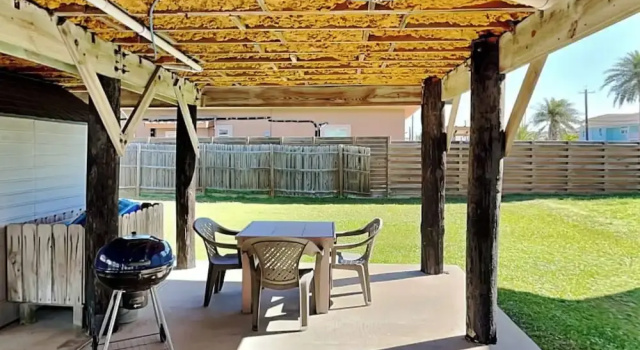 Коттедж с 2 комнатами с балконом Palm Paradise by Silver Sands Vacation Rentals