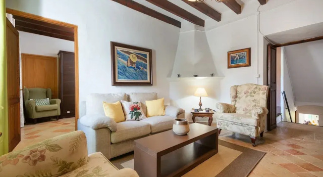 C an Pieres in Esporles, Book Villa  