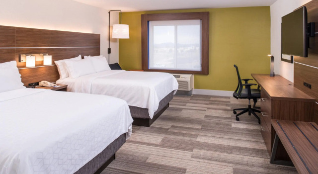 Четырёхместный номер Standard Holiday Inn Express Sierra Vista by IHG