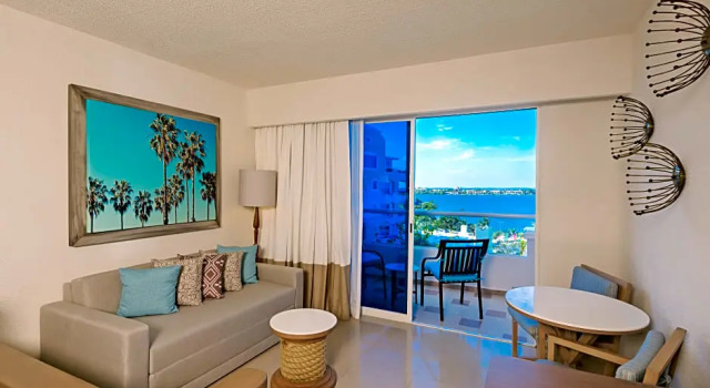 Полулюкс oceanfront Sunscape Cancun All-Inclusive Resort & Spa by Hyatt