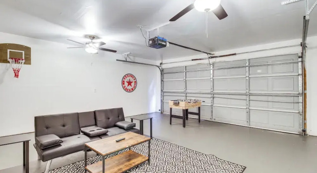 Апартаменты Charming Savannah Vacation Rental w/ Game Room!