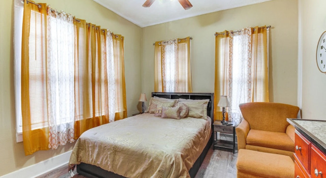 Cozy Vicksburg Home w/ Patio ~ 1 Mi to Riverfront!, Buchen Sie Ferienhaus Cottages in Mississippi, Cottage
