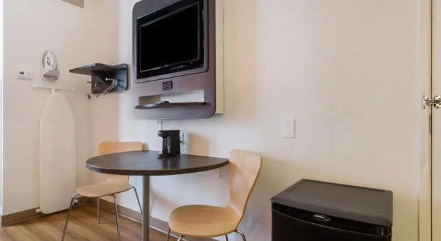 Четырёхместный номер Standard Motel 6-Orlando, FL - International Dr