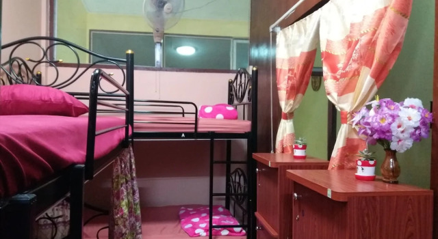 Кровать в общем номере Lucky House Phra Sing Chiangmai - Hostel