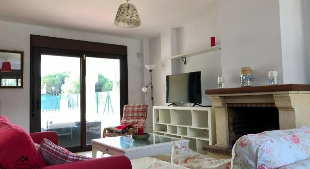 Chalet Loma Novo Sancti Petri, Забронировать Шале Коттеджи Ново-Санкти-Петри, Коттедж