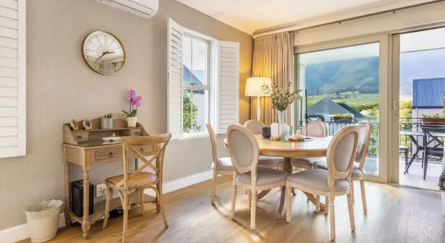 Вилла с 2 комнатами с балконом и с видом на горы W-Collection Franschhoek LErmitage Villas
