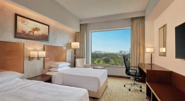 Номер Executive Four Points by Sheraton Hotel & Serviced Apartments, Pune