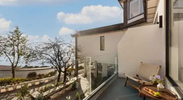 Dali Pear Blossom Sea View Homestay