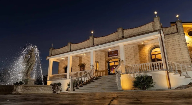 Tenuta Lunoa, Book Hotel Hoteller i Salandra med pool, Swimmingpool