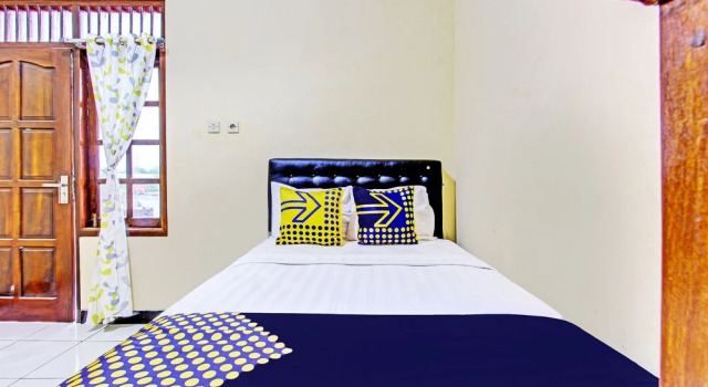 Двухместный номер Economy SPOT ON 93007 Guest House Lestari