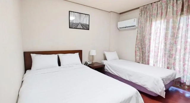 Двухместный номер Standard с видом на горы Namwon Hotel