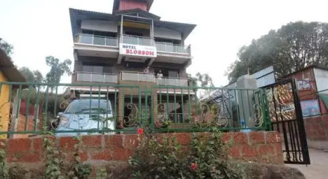 Lords Panchgani Club, Забронировать Отель Отели штата Махараштры 3 звезды, 3*