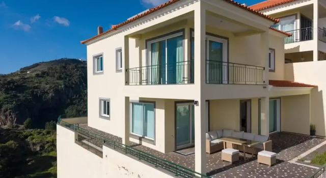 Номер Deluxe Skyline Villa by Holiday Rental Madeira