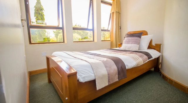 Одноместный номер Standard Crown Suites Hotel