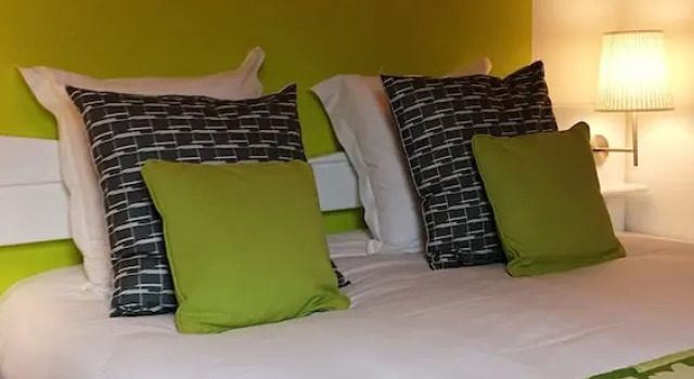 Classique chambre A lArbre Vert