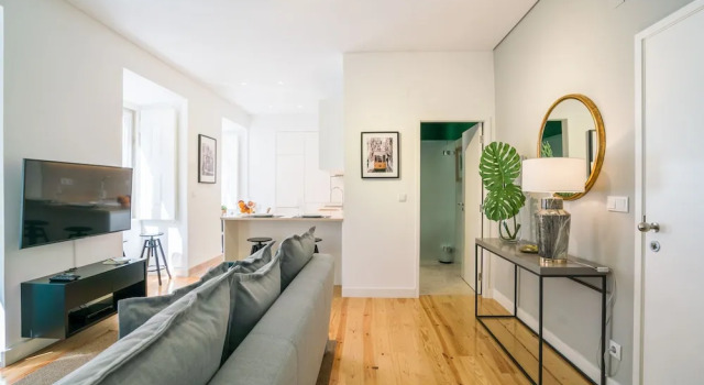 Modern Apartment in Chiado (The Heart of Lisbon) - 2, Забронировать Апартаменты/квартира Мизерикорди Лиссабон, рядом с Money Museum