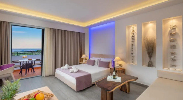 Полулюкс Celestial Lindos Suites