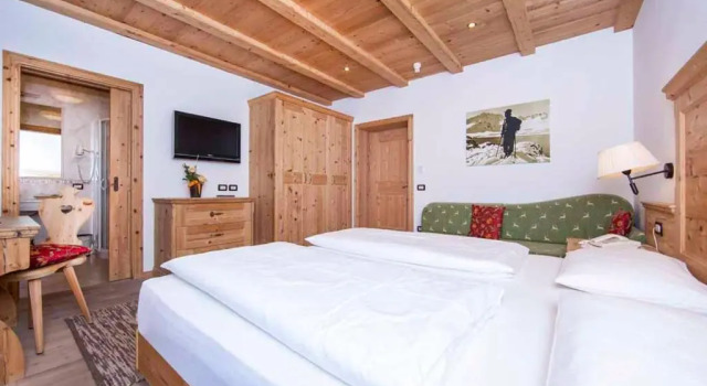 Номер Superior Hotel Corona Krone