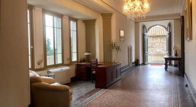 Chateau de Douzens, Book Hotel Hotels in Douzens with Parking, Parking