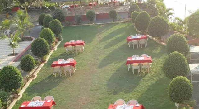 Krishna Park Resort, Rezervovat Lázně / Resort Hotely v Diu s parkováním, Parkování