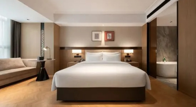 Люкс Premier George Morandi Hotel (Qingdao Hongdao High-tech Zone Branch)
