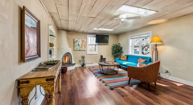 Коттедж Casa Lola - Gorgeous Light-filled Home, Walk to The Plaza and The Railyard