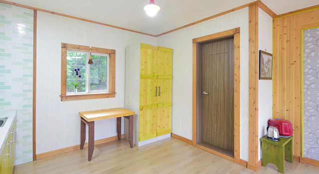 Jecheon Wood Nest Pension, Prenota Hotel Jecheon Chungcheongbuk-Do