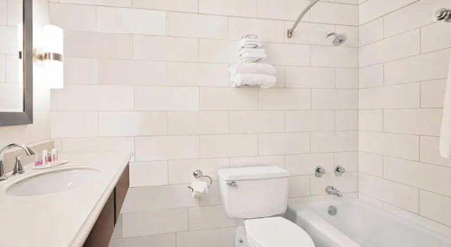 Номер Standard с красивым видом из окна Brookings Inn