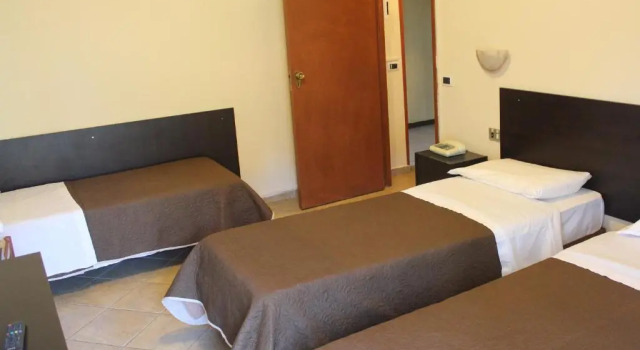 Hotel 106