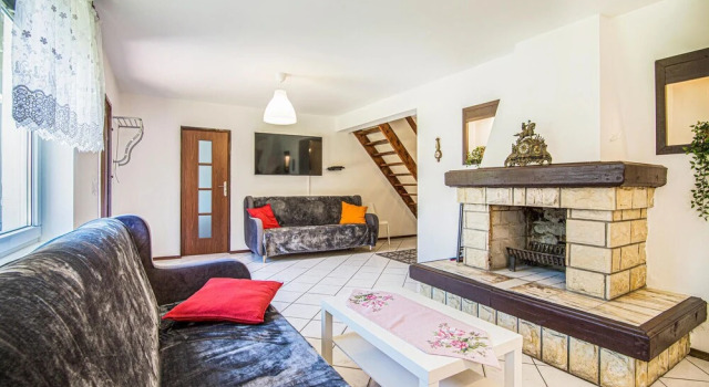 Awesome Home in Lubiatowo With 4 Bedrooms and Wifi, Varaa Hotelli Choczewo Pommeri
