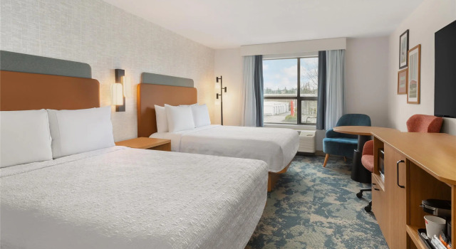 Четырёхместный номер Standard Hampton Inn & Suites by Hilton Langley-Surrey